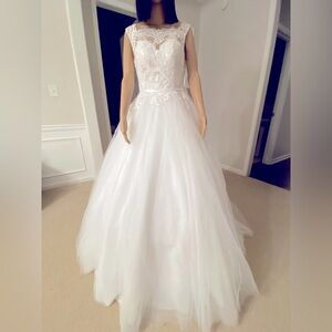 Wedding dress
